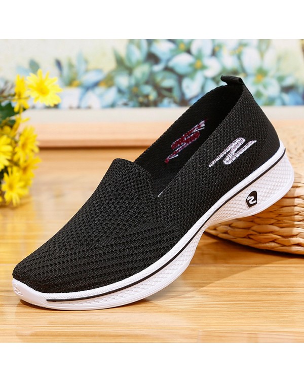 2022 Spring New Flying Weaving Shoes Soft Sole Mesh Fashionable Mom's Shoes Breathable Cross Border Women's Shoes Casual Shoes One Piece Shipping