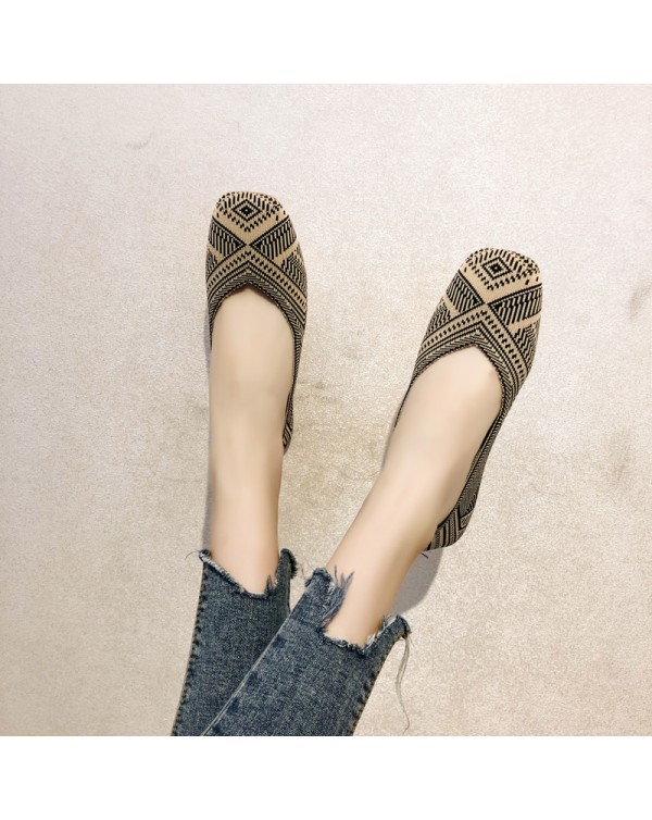 The Manufacturer Directly Supplies Knitted Soft Soled Bean Shoes, Fly Woven Woven Shoes, Female Flat Bottomed Spring Breathable Shallow Cut Single Princess Shoes