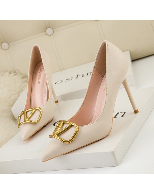 323-3 European And American Style Fashion Professional OL Women's Shoes Thin Heel High Heel Shallow Mouth Pointed Tip Slim Metal V Family Square Button Single Shoe