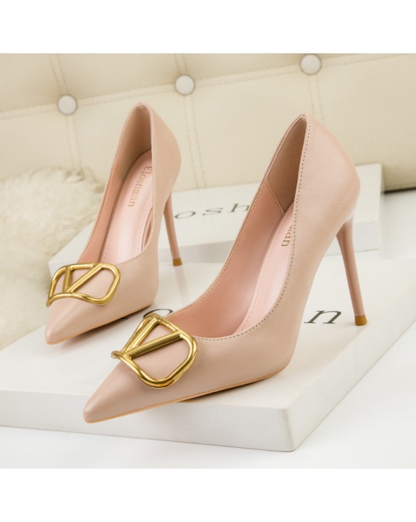 323-3 European And American Style Fashion Professional OL Women's Shoes Thin Heel High Heel Shallow Mouth Pointed Tip Slim Metal V Family Square Button Single Shoe